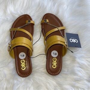 Guess GBG Los Angeles Lock Chain Sandals Slide Flat.. NWT